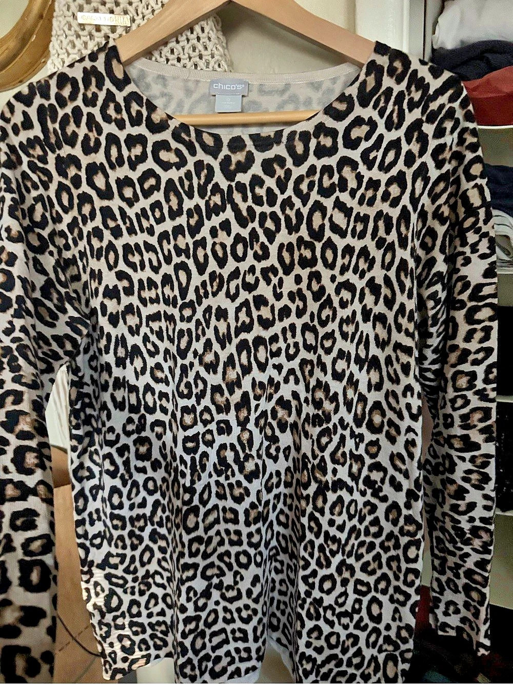 Chico's Leopard Print Long Sleeve Top Size Small Like New